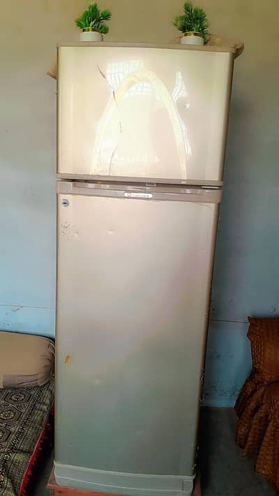 Dawlance fridge with good condition 0313 5077113