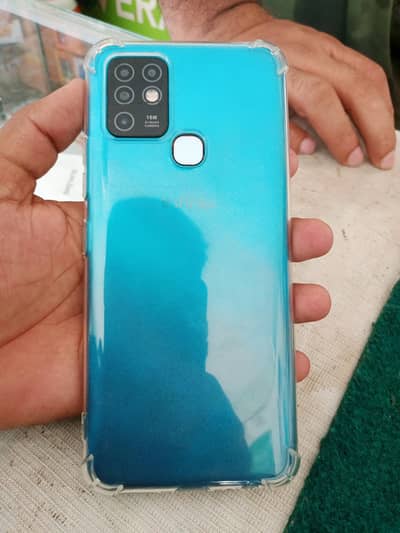 Infinix Hot 10 my wattsap. 03254800636