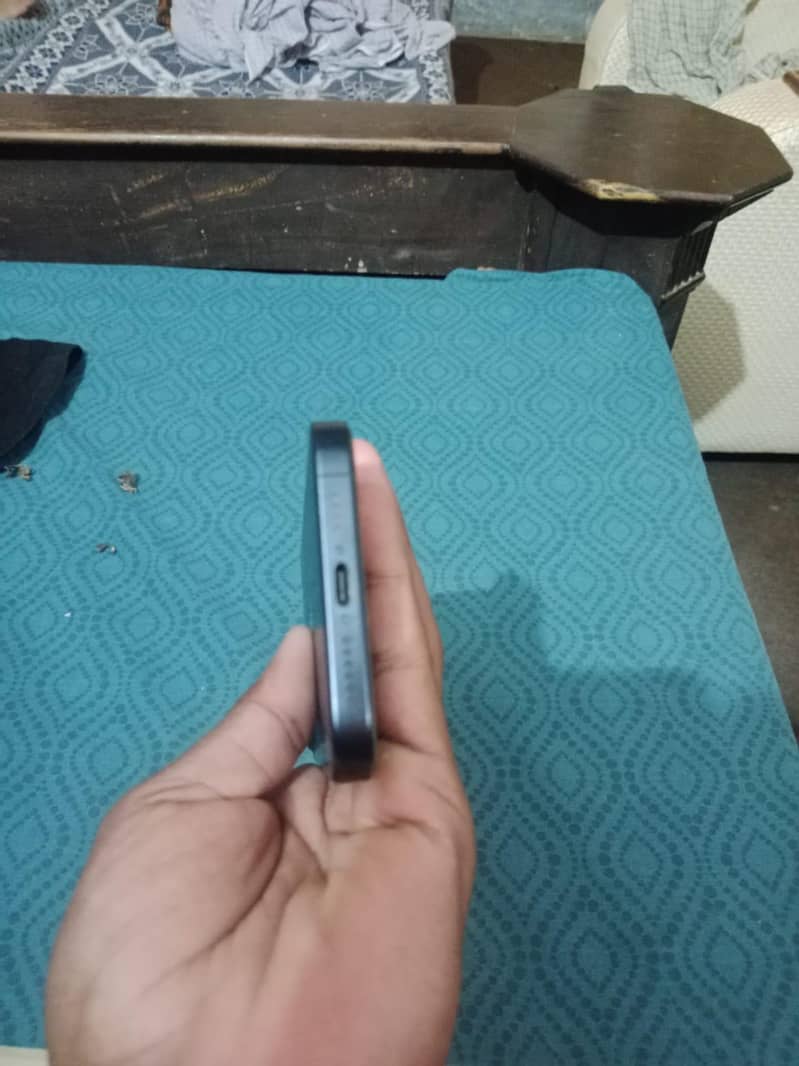 Apple iPhone 15 Pro Max 7