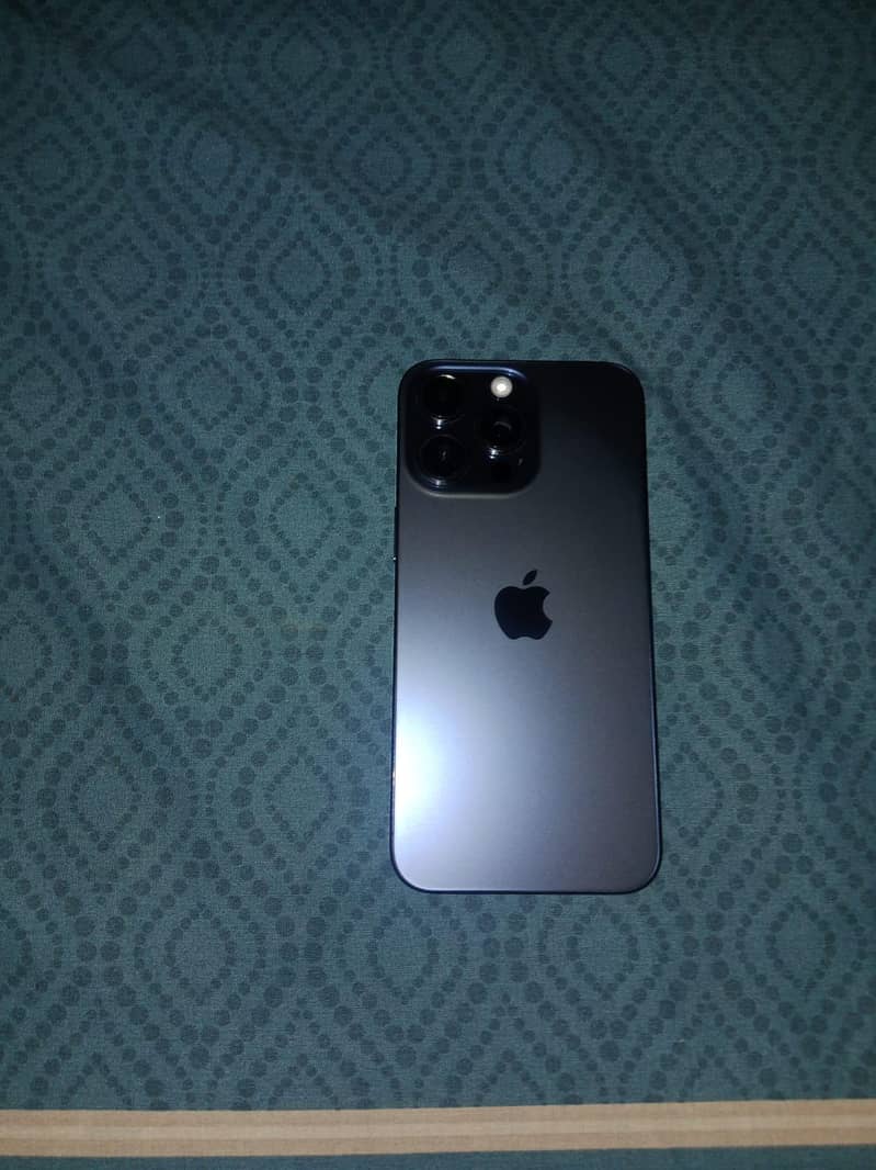 Apple iPhone 15 Pro Max 8