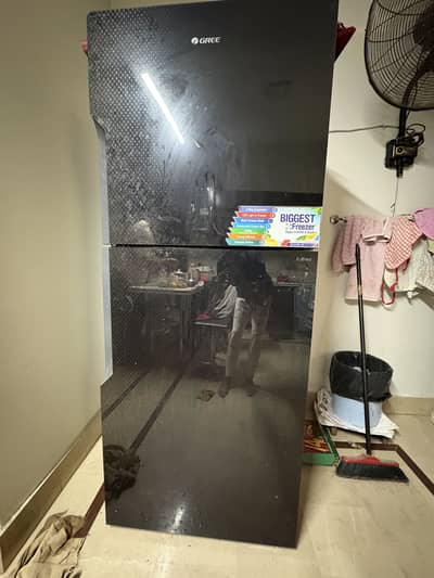 Gree full jumbo size refrigerrator just like new