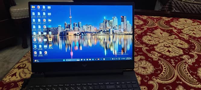 HP Victus 15