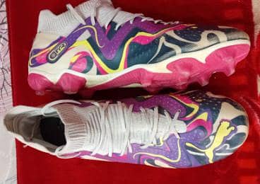 original football shoes Airzom Nike mercurial Adidas predator puma