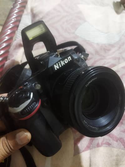nikon d7100 with 50 mm lance