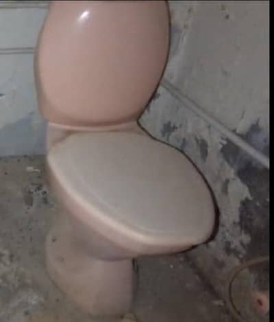 bathroom commode