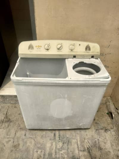 Twin Tub Washing Machine with Spinner/Dryer (Excellent Condition)