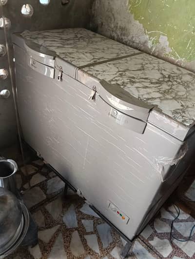 Dawlance Dc inverter Deep Freezer
