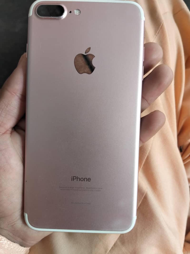Apple iPhone 7 Plus 1