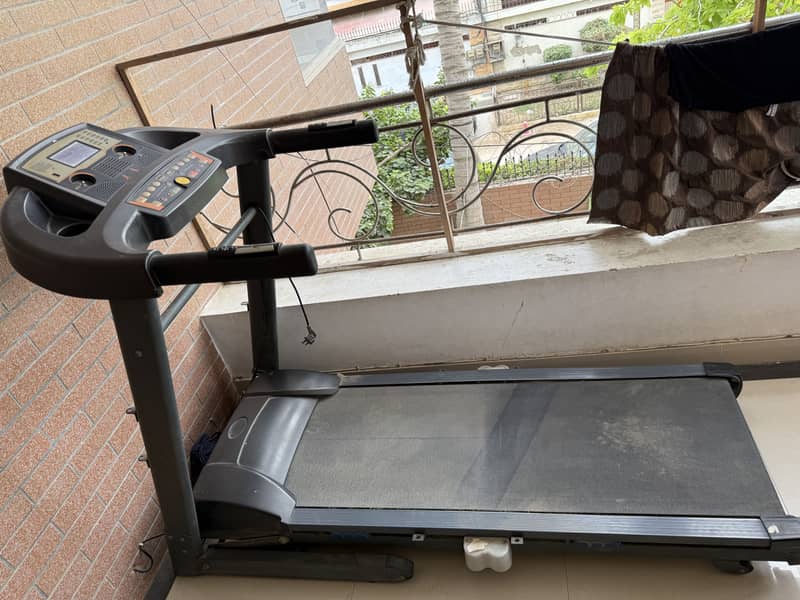 Electronic treadmill 3