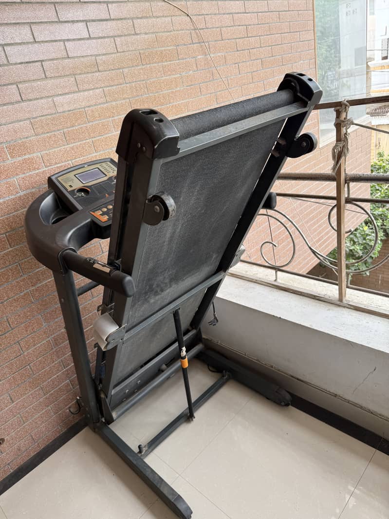 Electronic treadmill 6