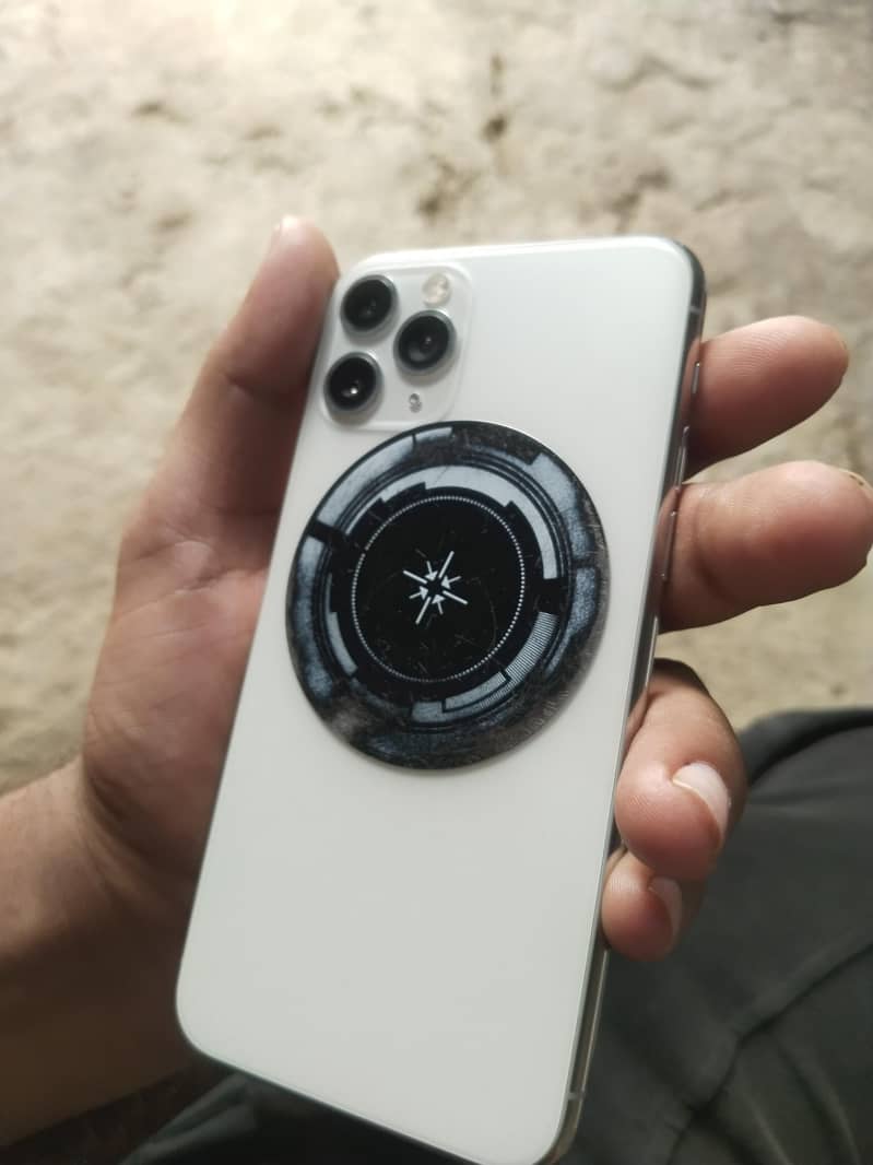 Apple iPhone 11 Pro 3