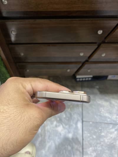 Apple iPhone 16 Pro