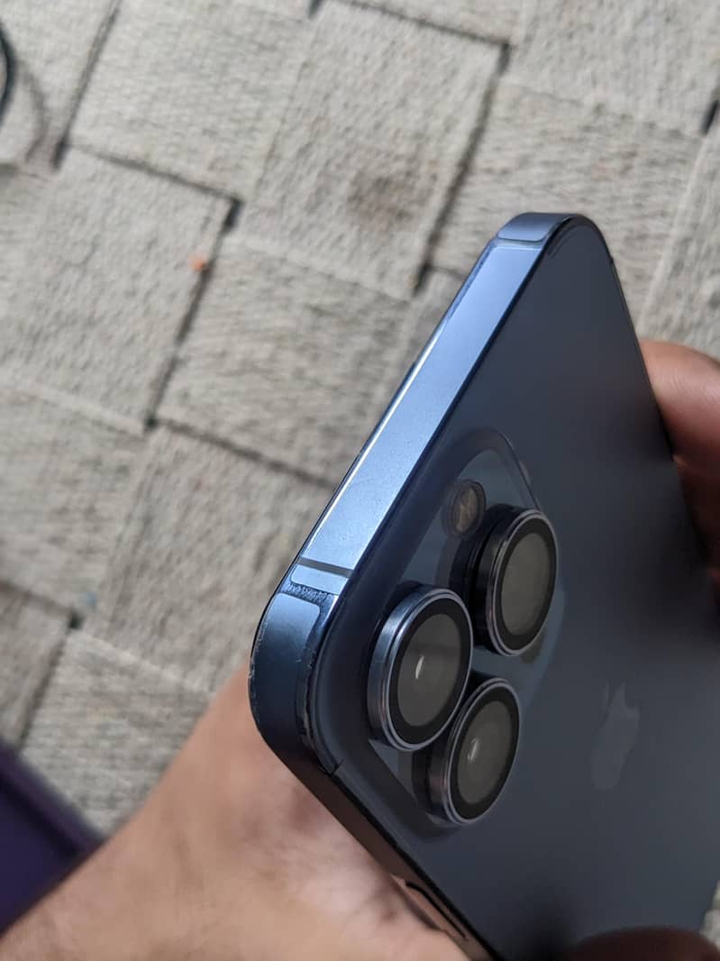 Apple iPhone 13 Pro [read description first] 3