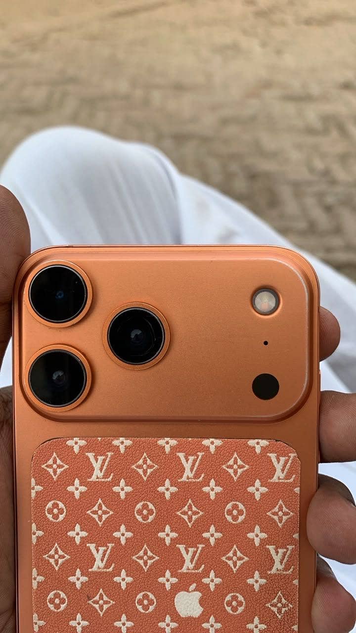 Apple iPhone XR 4