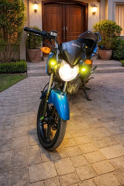 Suzuki GSX 125 for sale in excellent condition.