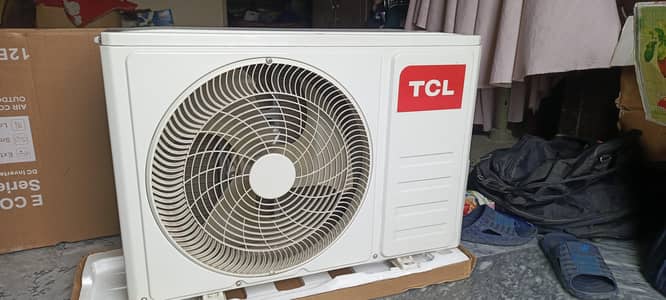 only 2 month yousd brand new ac
