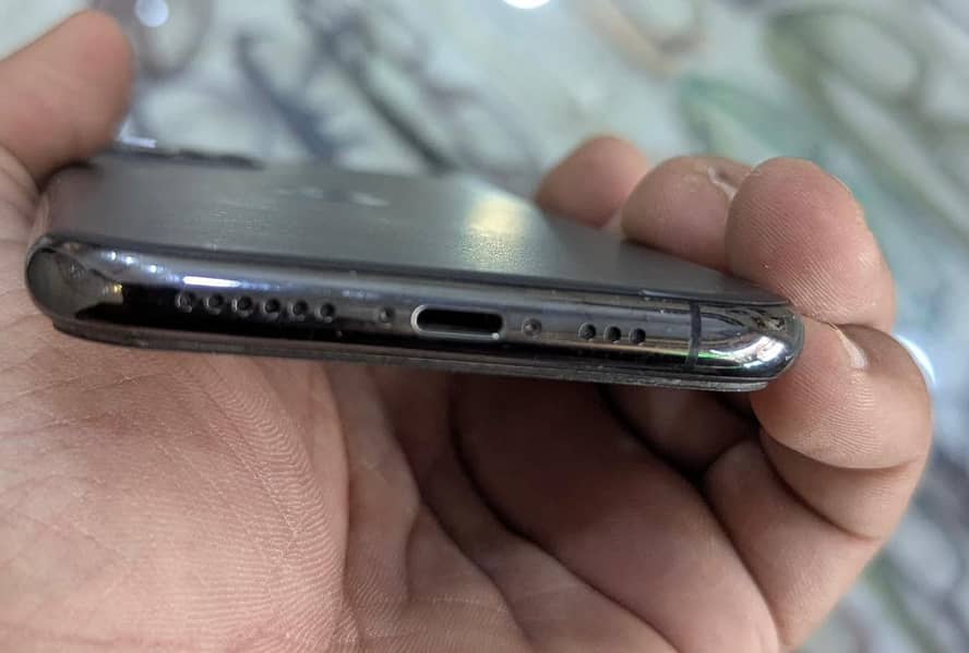 Apple iPhone 11 Pro 2