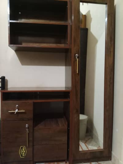 dressing table