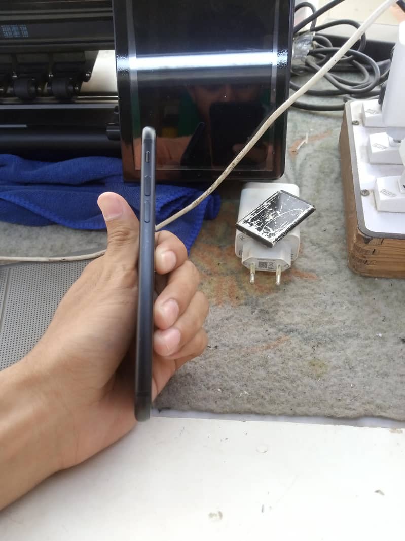 Apple iPhone 7 2