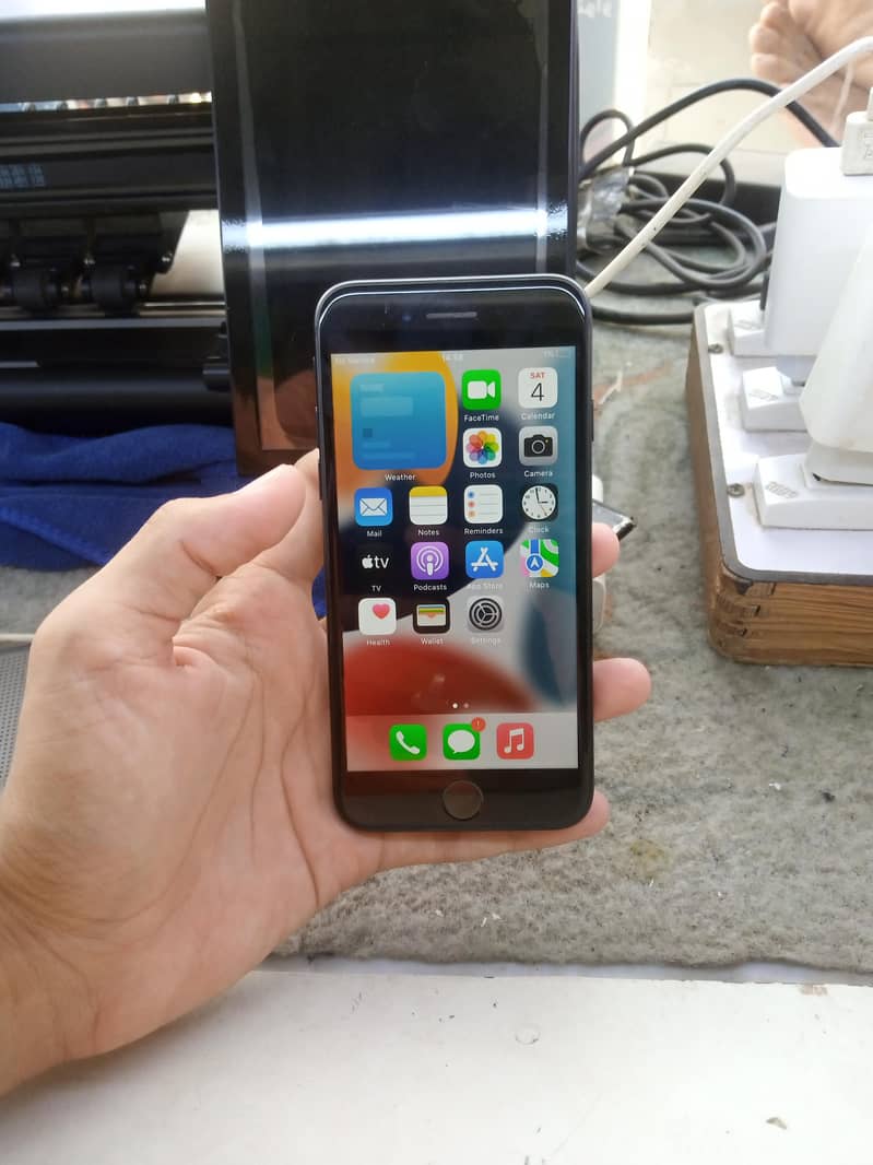Apple iPhone 7 5