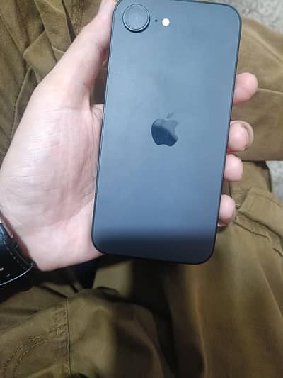 Apple iPhone 16e