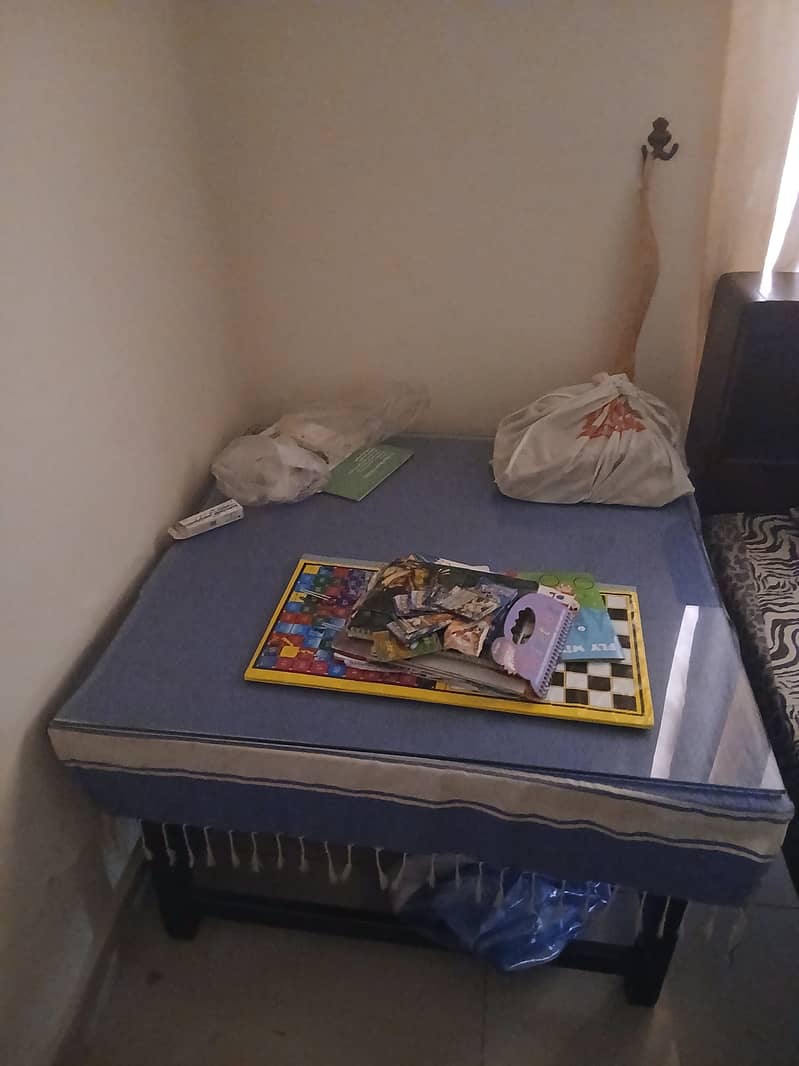 Center table and side table 3