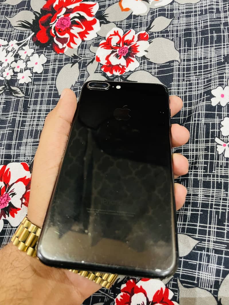 Apple iPhone 7 Plus 0