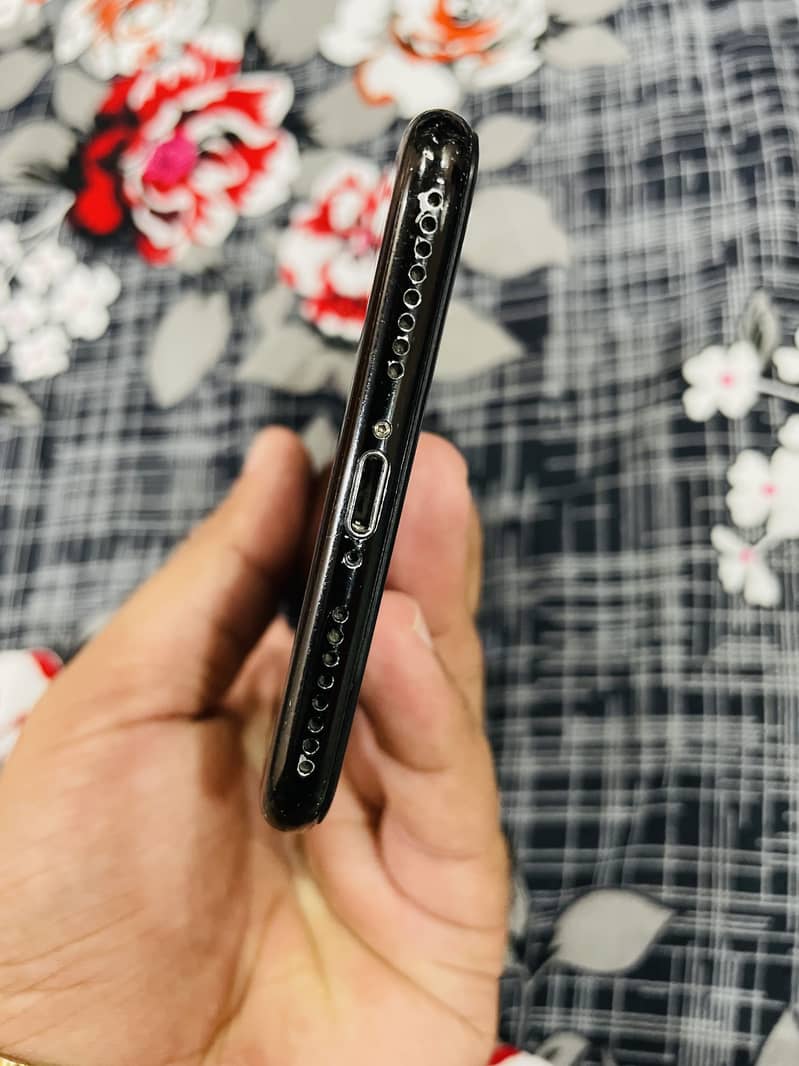 Apple iPhone 7 Plus 3