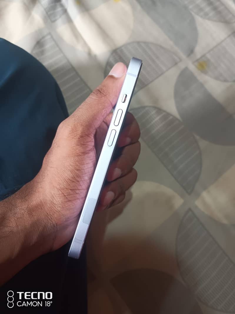 Apple iPhone 14 1