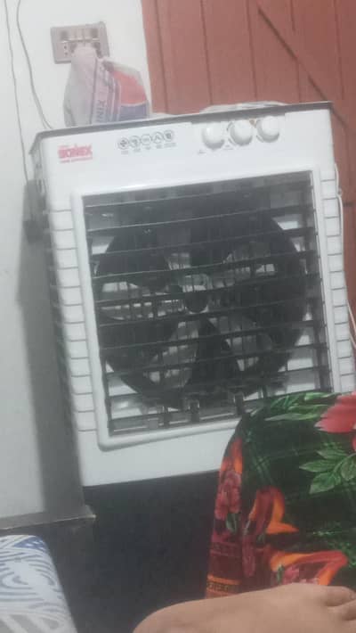 Sonex Cooler conditi9n 10 by 10 hai