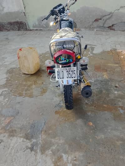 Honda 125 gold edition
