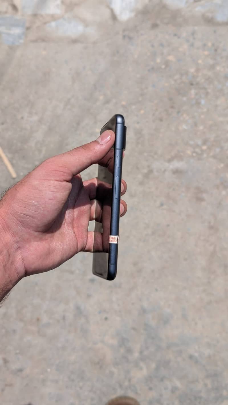 Google Pixel 8 4