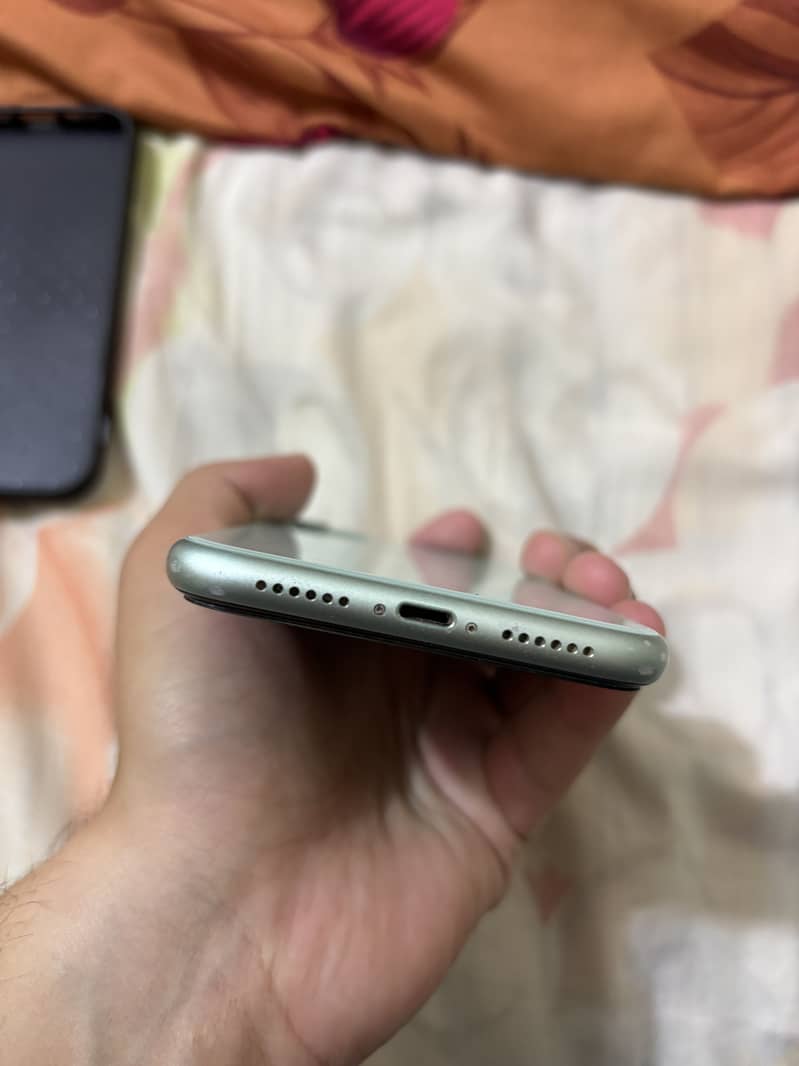 Apple iPhone 11 1