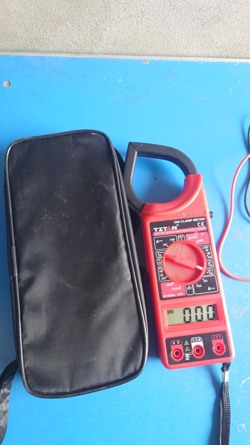 Digital Clamp Meter 0