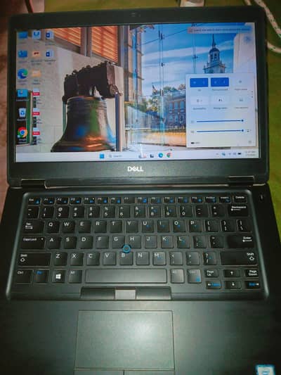 Dell Latitude 8350 U