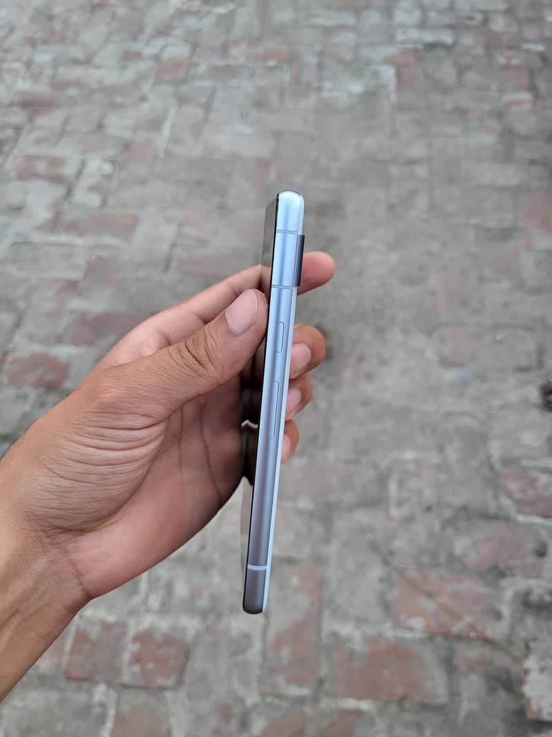 Google Pixel 7a 1