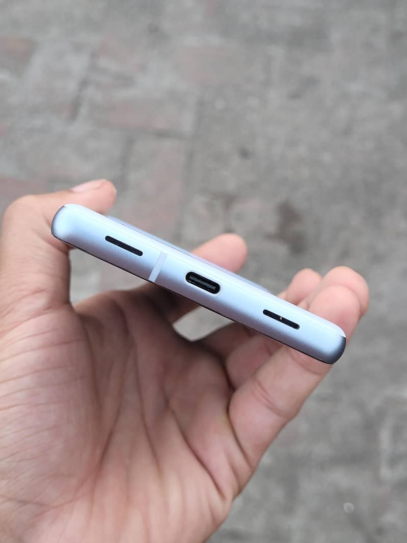 Google Pixel 7a 3