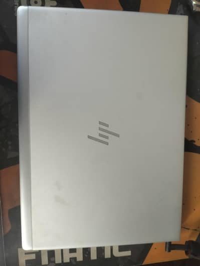 HP Elitebook 840 G5 , 8 th gen