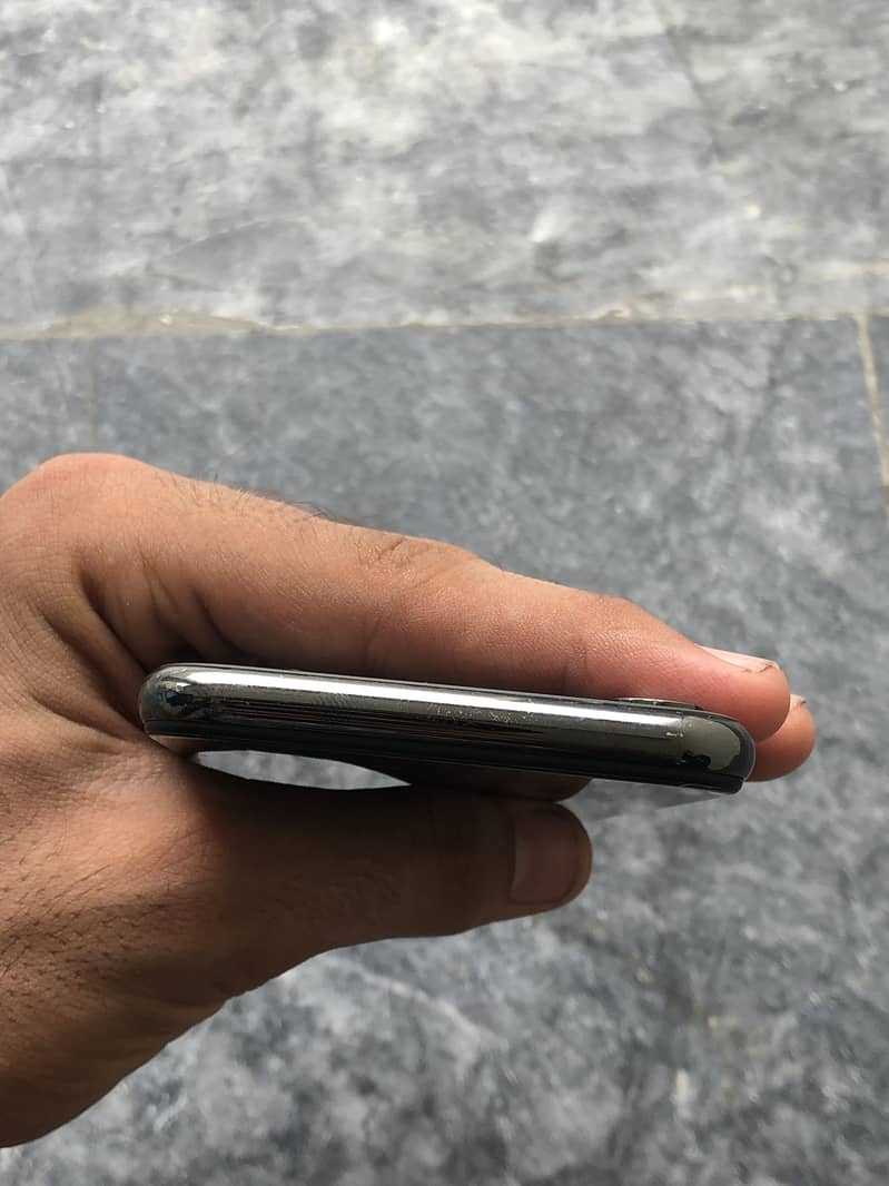 Apple iPhone X 0