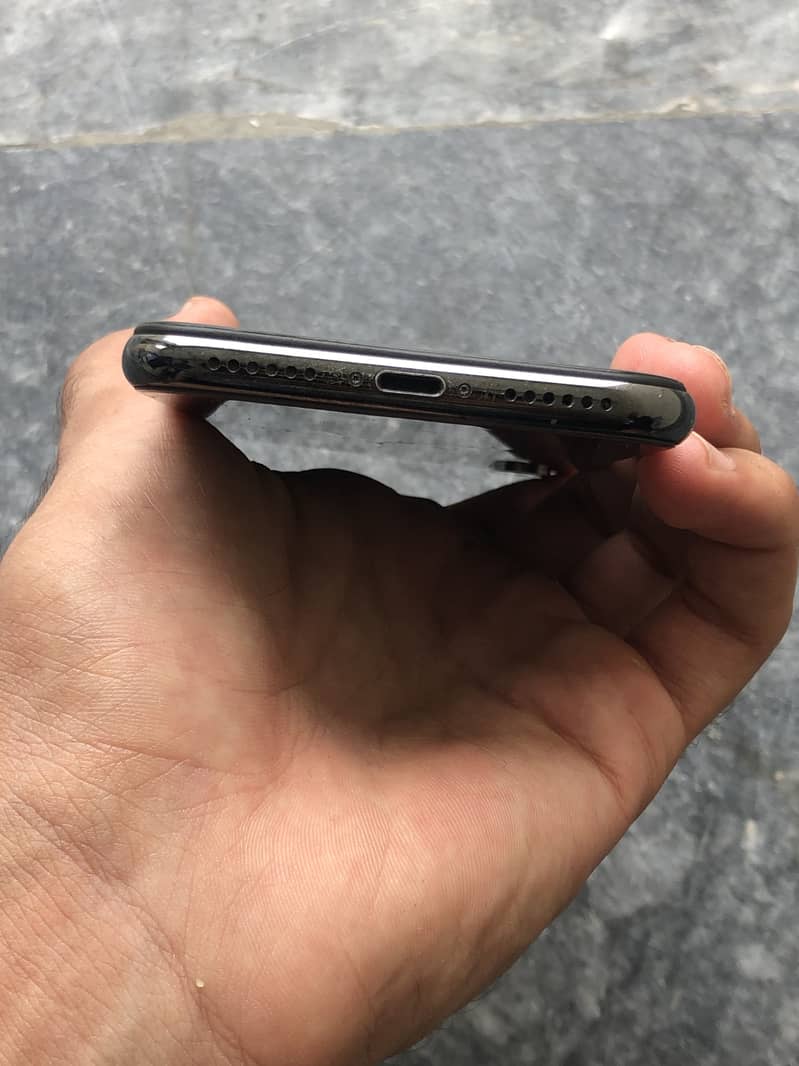 Apple iPhone X 1