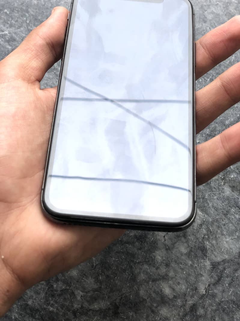 Apple iPhone X 6