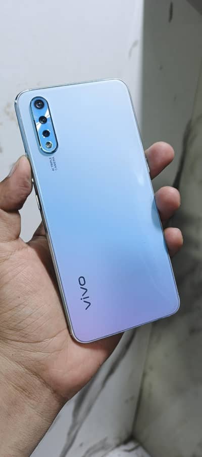 vivo S1