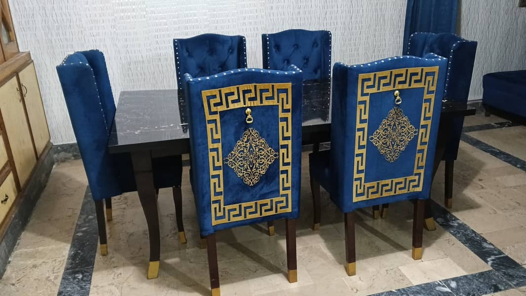 6 seater dining table 0