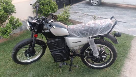 Pave scem wali bick hai new model 15km use only