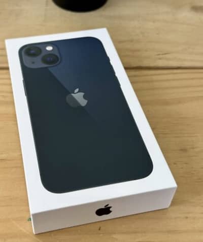 Apple iPhone 13