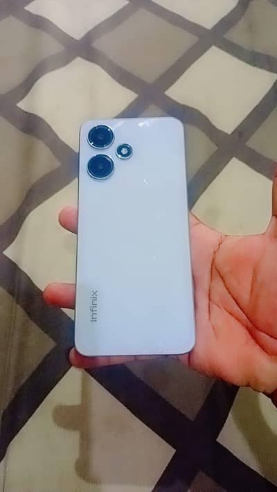 Infinix Hot 30 play   4+4/64