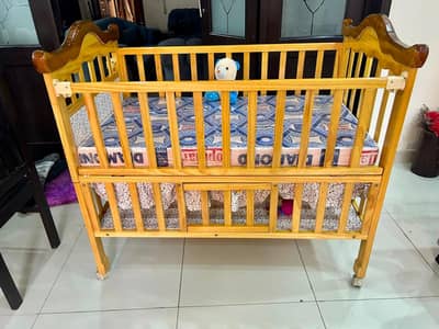 Baby Cot with complimentary cradle