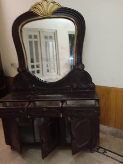 Bridal dressing table with Mirror Wooden