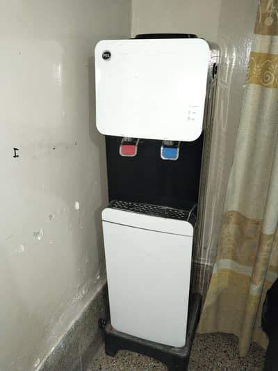PEL Water Dispenser