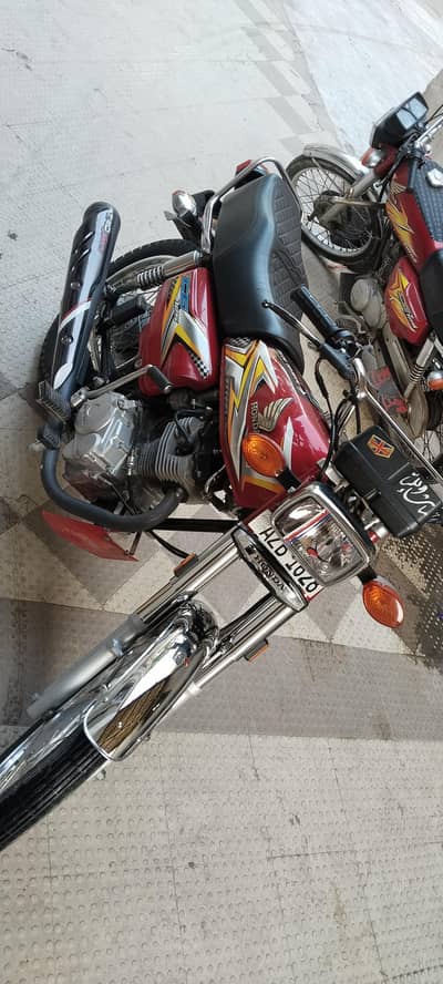 125cg 6000 Chala hai All ok no roper just bay and drive
